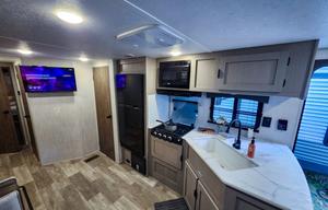 2025 VIKING. Spacious Camper!