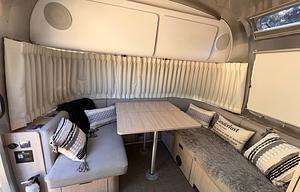 Airstream Globetrotter 27FB