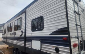 2021 CrossRoads RV Zinger Lite