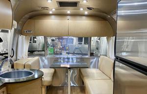 Airstream Flying Cloud 25FB|Delivery & full hookup