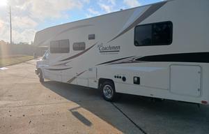 Bebe's RV sleeps 8, take her on your next trip!