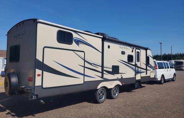 2014 CrossRoads RV Sunset Trail Super Lite ST300BH