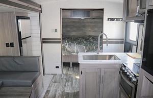 2022 Sunset Trail SS242BH RV rental photo 18