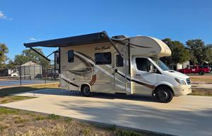 Meet "Lucy" 2018 Thor Four Winds SMTX1826