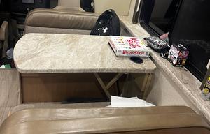 Family Friendly RV sleeps 9 with Kids Bunks!