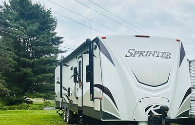37' Keystone Sprinter Big and Perfect for familys!