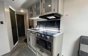 Clean, Comfortable, & Versitile 2022 Toy Hauler