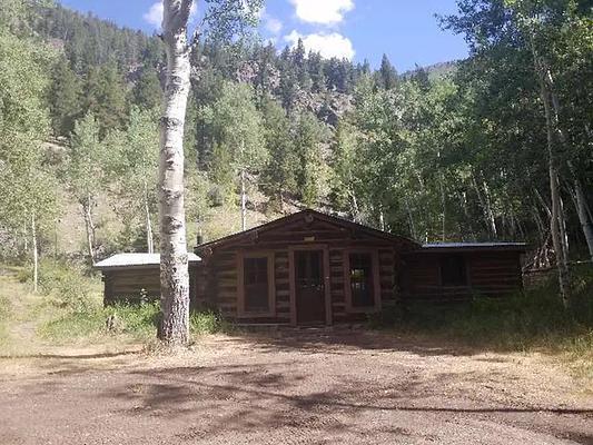 Dawson Cabin, Loop: DAWSON CABIN