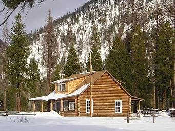 Monture Guard Station Cabin, Loop: 001