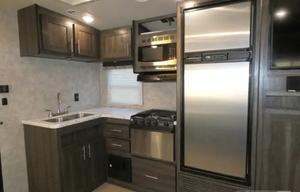 Highland Ridge Open Range Ultra Lite 31ft Sleeps 8