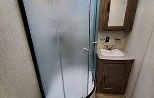 Great kids camper! 2 Baths & Washer! Sleeps 9+