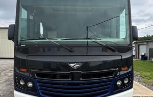 Class A Bounder 2 Full Bath w/ King and Bunkhouse