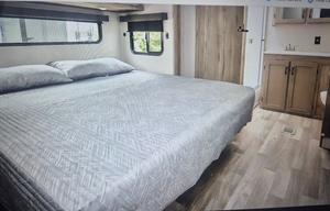 2025 Coachmen RV Chaparral 375BAF RV rental photo 7