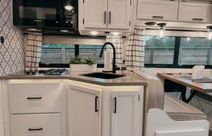 The Chic Chateau - Fully Stocked Luxe RV