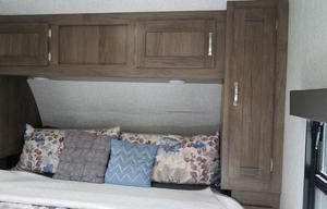 2021 East to West Silverlake King Bed & Bunks