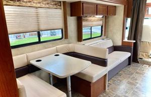 2012 Thor Motor Coach ACE 30 1