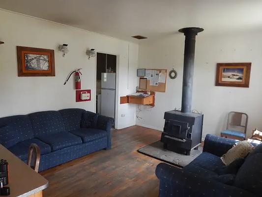 001, Loop: AREA HUNTERS SPRING CABIN