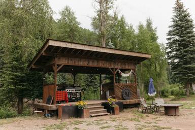 Lazy Rooster Ranch
