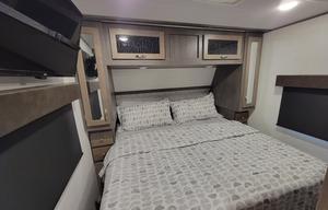 ☆Reclining sofa☆Large bathroom