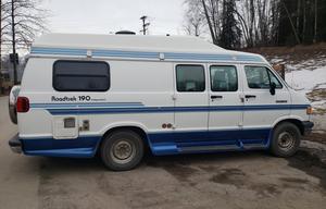 1994 Roadtrek 190-Versatile RV rental photo 1