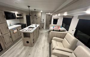 2024 EAST TO WEST Della Terra 292MK