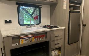 Roberson's RV Rental (DELIVERY ONLY)