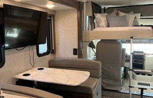 Thor Motor Coach Hurricane 34J