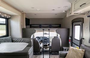 Spacious Dog Friendly and stocked for adventure!!