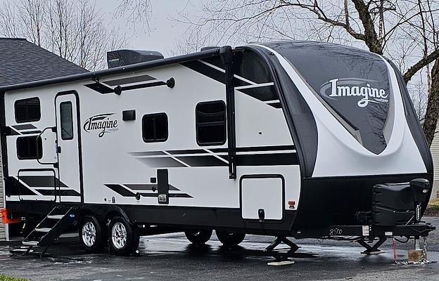 2021 Grand Design Imagine 2400BH