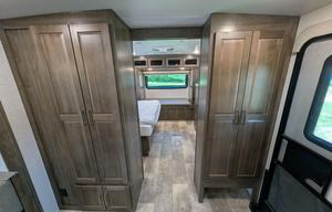Rockwood Ultra Lite | Modern, Spacious and Cozy