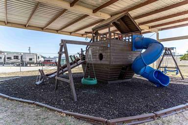 Elite Cabins & RV Park