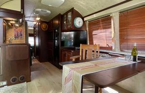 SilverStays 1990 Airstream Excella *DELIVERY ONLY*