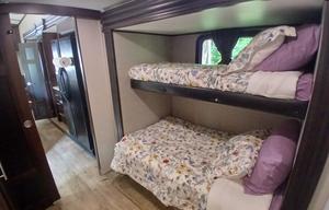 The whole family 2 bedroom + loft