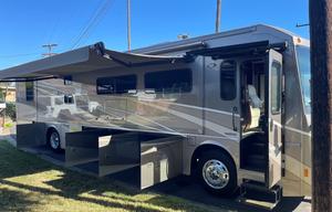 Luxury 2017 Winnebago- 2 FULL Baths/Bunks-Families
