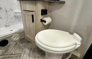 Clean&Comfortable 2023 Forest River Sunseeker LE