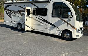 2020 Thor Motor Coach Axis 27.7