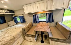 GeoPro | Modern, Cozy & Well-Equipped, Easy to Tow