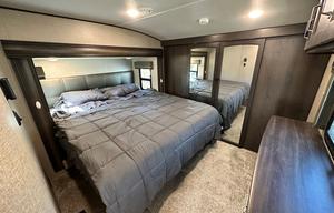 Brand New Glamping 5th Wheel- No Towing Necessary