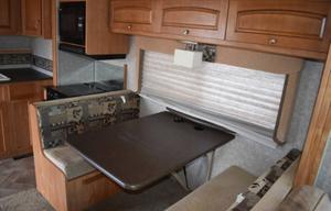 2010 Winnebago Vista 30W