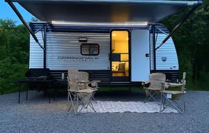 2025 Springdale - Beachy Camper w/Bunks, Pets OK