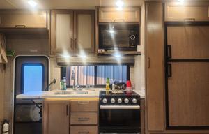 2022 Coleman Thor RV rental photo 4