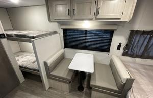 Aurora DreamPod — Your Stress-Free Escape