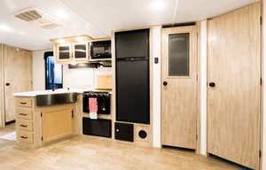 ★ Alpha Churro ★ Sleeps 10 • Private Suite • 2Door