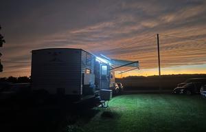 2020  DELLA TERRA 28 KRD,  34 ft SLEEPS 9