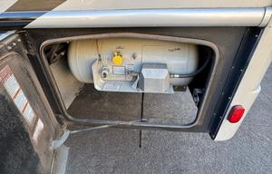 2021 Dynamax FORCE HD 34KD HD RV rental photo 18