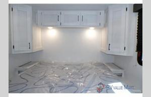 Fully Stocked - 2027 EAST TO WEST Entrada 2800S P434