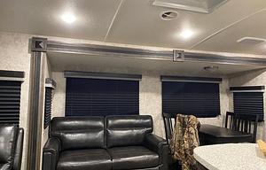 2019 Highland Ridge RV Light 271RLS