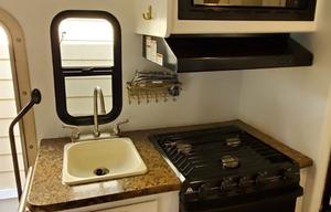 Remodeled 2016 Thor Motor Coach Four Winds 22E