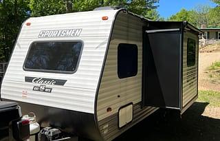 2021 KZ Sportsmen Classic 181BH RV rental photo 3