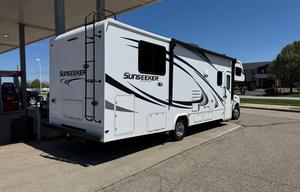 'Sally' Spacious w/ Outdoor speakers